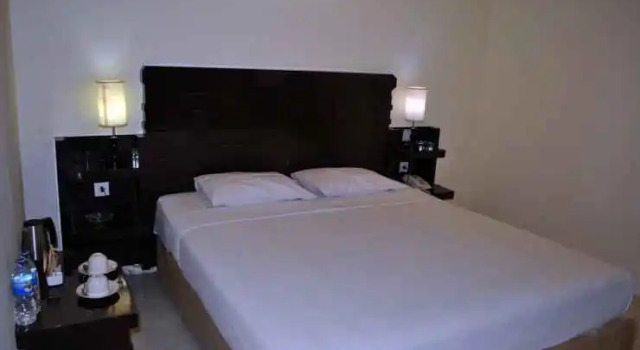 Grand Wisata Hotel, Забронировать Отель Энд провинция Восточная Нуса-Тенгара