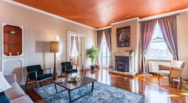 Апартаменты Flat With Balcony and Bosphorus View in Beyoglu