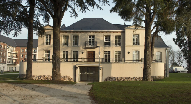 Manoir Le Carillon dOr, Book Hotel Maubeuge Pikardiet