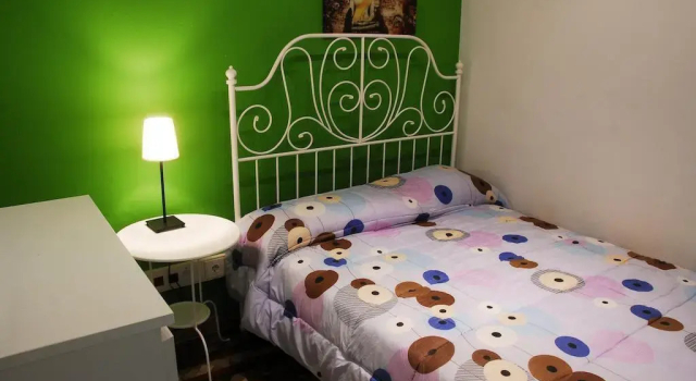 Chaplin Guest House, Забронировать Гостевой дом Гостевые дома Барселоны, рядом с Каррер-Гран-де-Гарсиа, Гостевой дом