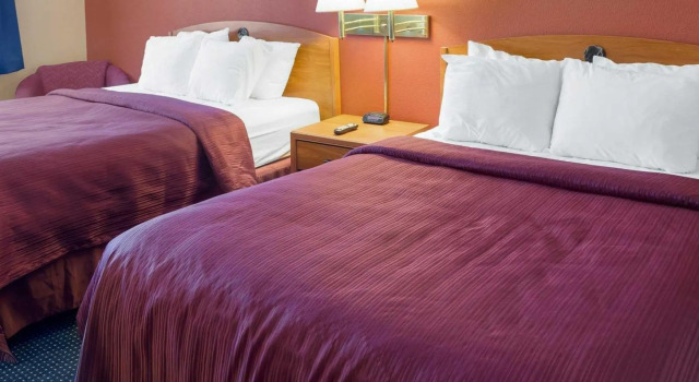 Двухместный номер Standard Quality Inn Lakeville North