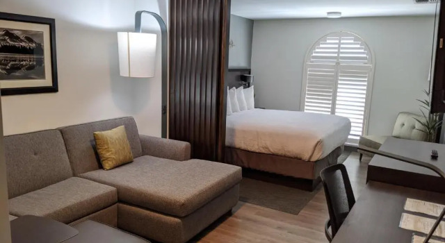 Номер Standard Best Western Plus Hilltop Inn