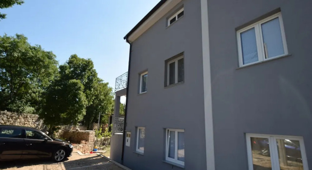 Apartments Kolic, Prenota Appartamento Hotel a Isole Quarnerine con parcheggio, Parcheggio