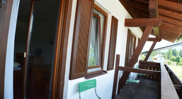 Трёхместный номер Classic с балконом и с красивым видом из окна Mountain view apartments