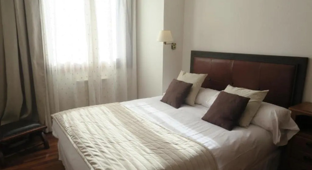 Apartamentos Palacio Azcárate Travesía Calvario, Book Lejlighed Hoteller i La Rioja med pool, Swimmingpool