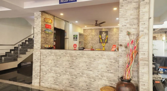 OYO 28089 Uk Service Apartment, Забронировать Апартаменты/квартира Апартаменты штата Махараштры, Апартаменты/квартира
