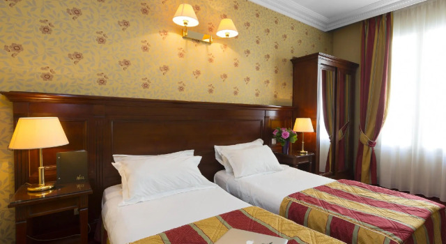 Двухместный номер Standard Elysees Niel Hotel