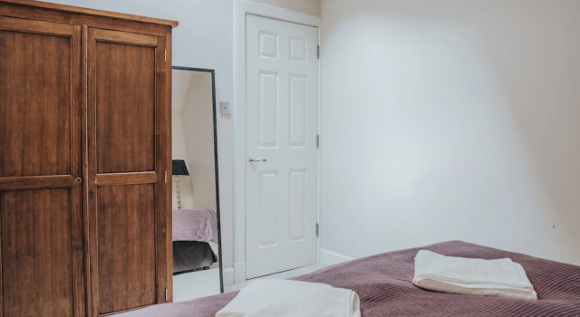 Апартаменты Classic Цокольный этаж с 2 комнатами Reizand Apartments, Young St