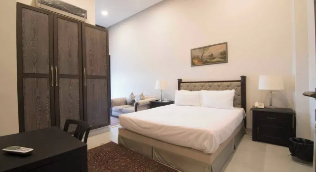 Room-cozy Guest Room F-7 Markaz Islamaba
