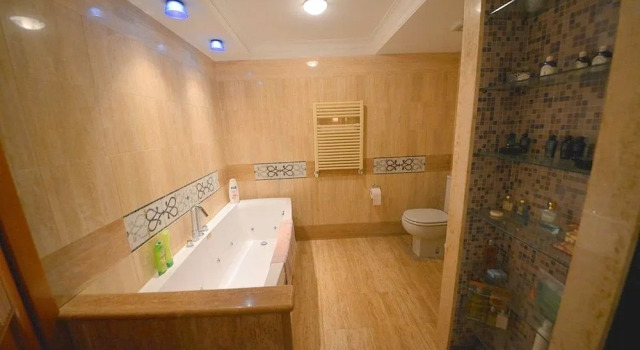 Prestigious Apartment Via Giulia