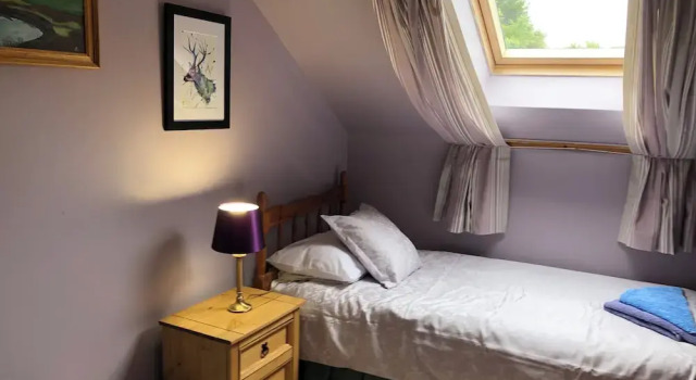 Little Cottage-village of Bunessan-sleeps4