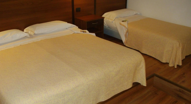 Hotel Bel Sit, Rezervați Hotel Comerio 