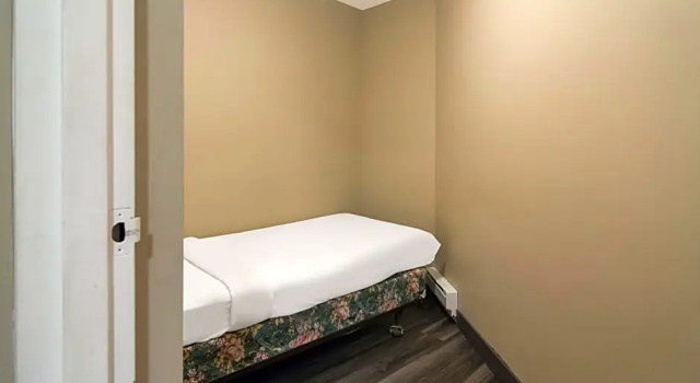 Семейный номер Standard с видом на горы Canadas Best Value Inn & Suites Kamloops