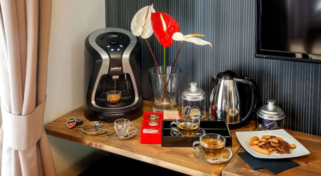 Люкс Deluxe с балконом QT Suites Roma