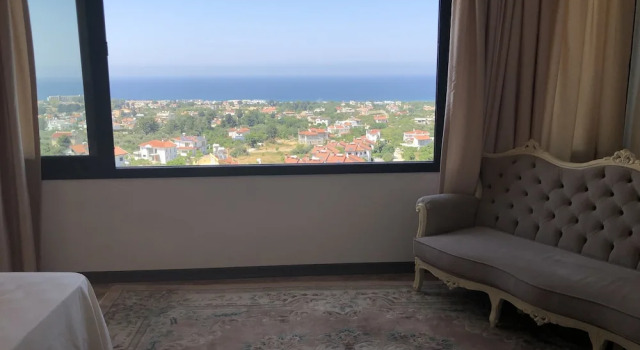 Ultra Lux Sea View Villa in Kyrenia, Book Villa Sommerhuse i Kyrenia, Hytte