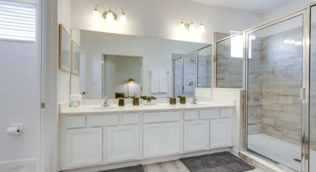 6BR Luxury Home - Private Pool Hot Tub and BBQ