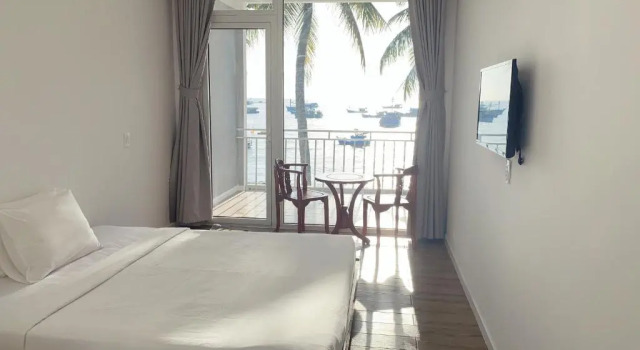 TS Beach House