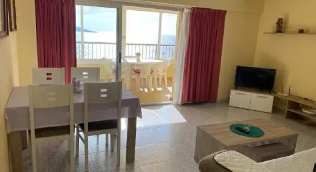 Miramar Seafront Levante R596, Забронировать Отель Бенидорм Коста-Бланка, рядом с Boca del Calvari Museum