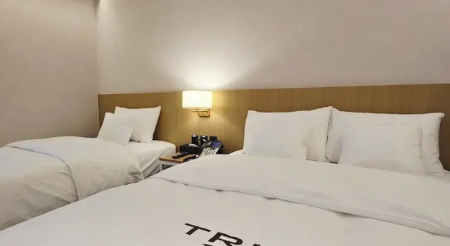 Четырёхместный номер Premier Tria Hotel