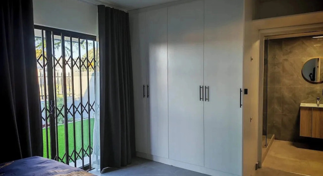 Room-double Patio Studio Room With En-su