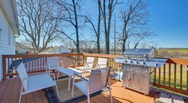 Коттедж с 5 комнатами Deck & Grill: Convenient Home in Hummelstown