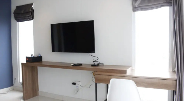 Modern Stylish Studio Plus at Greko Apartment Bandung, Book Apartment Hotels in Bandung with a Pool, near Braga City Walk, Swimming Pool