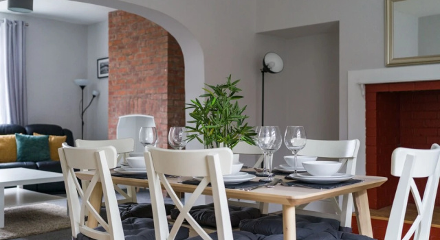 Коттедж East House-Sleeps 5-Pet friendly-Garden-Parking