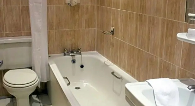 Номер Executive Prince Of Wales Hotel