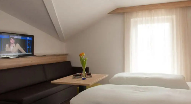 Двухместный номер Standard с балконом Hotel Stifter