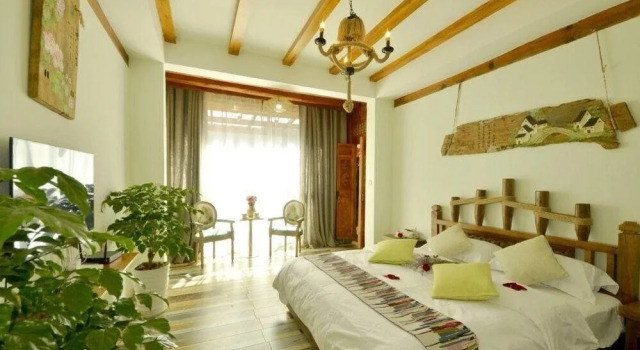 Lijiang Meilong Town Inn, Забронировать Отель Лицзян Юньнань, рядом с Улица Сквер-стрит Древнего города Даянь
