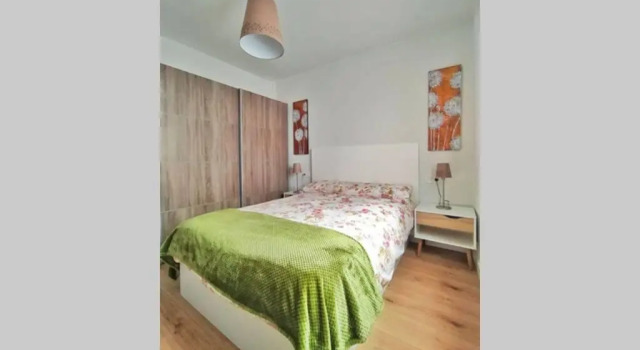 Lalosa suites, Забронировать Отель Овьедо Астурия, рядом с Статуя Вуди Аллена