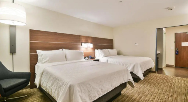 Четырёхместный номер Standard Holiday Inn Express & Suites Lehi - Thanksgiving Point by IHG