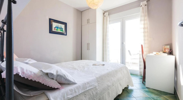 Amazing Home in Zadar With Wifi and 2 Bedrooms, Забронировать Отель Отели Задар 3 звезды, рядом с Пляж Пунта Байло, 3*
