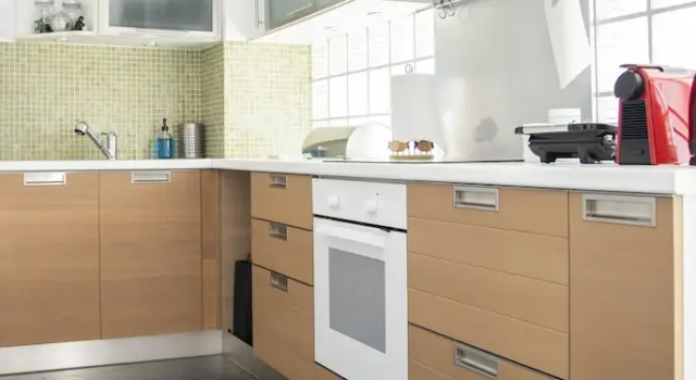Апартаменты Amazing Renovated Penthouse In Pagkrati