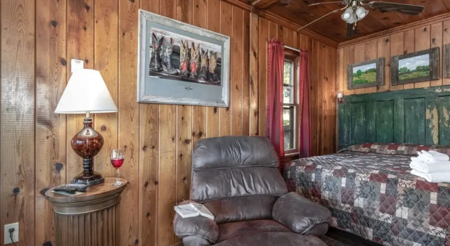 Mechem Dr Apache Village & Cabins by VTrips