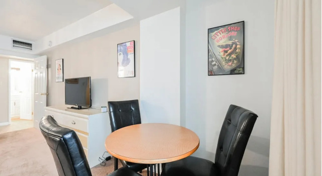 Номер Standard StripViewSuites at Jockey Club