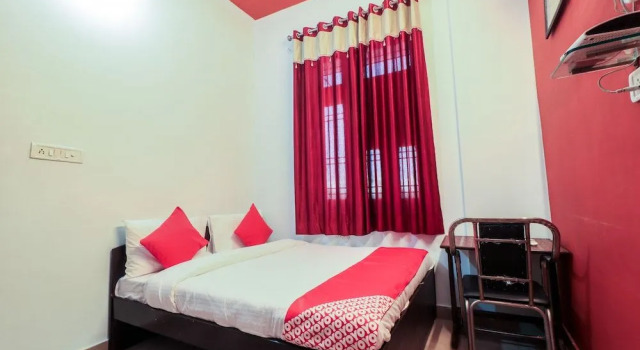OYO 24228 Hotel Hans