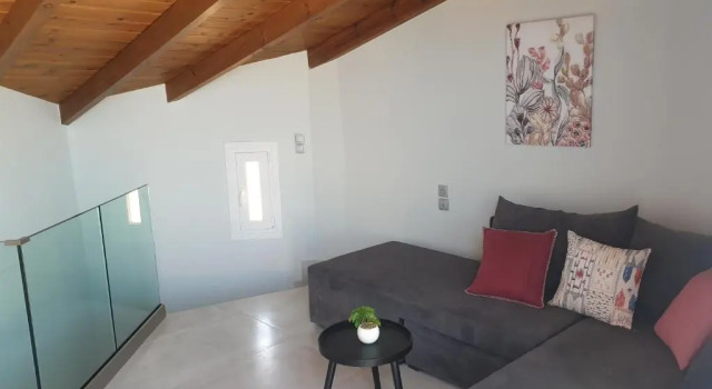 Коттедж Zefyros Suite , Seafront retreat !