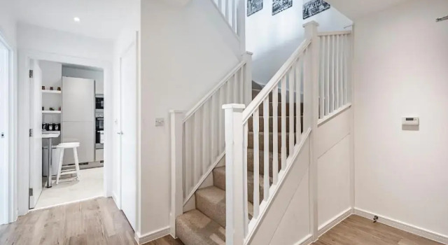 Апартаменты Chiswick Park Apartments London