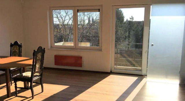 Апартаменты Appartement 1 chambre meublé et terrasse à 10 min du centre de Bruxelles