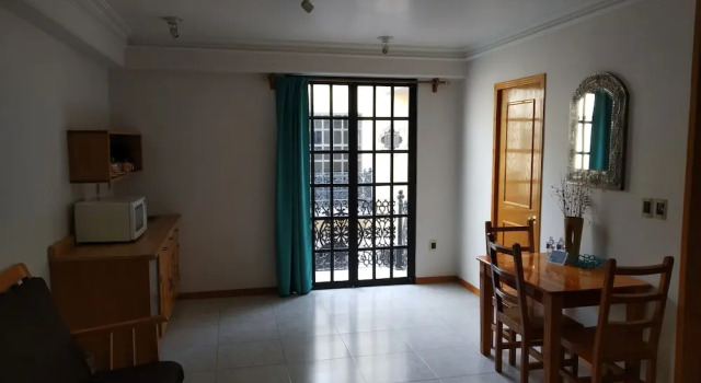 Семейный люкс с балконом Suites Sevilla