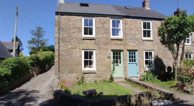1 The Cottages