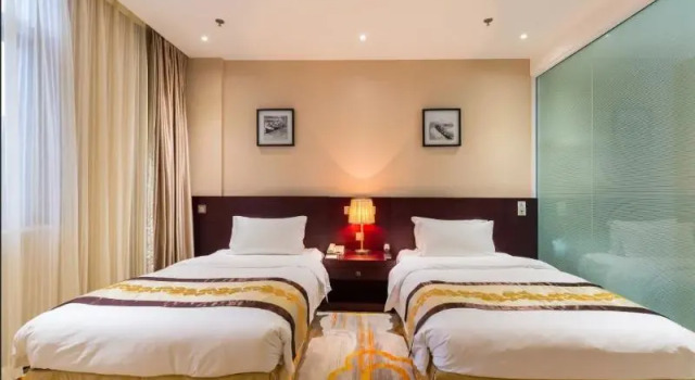Двухместный номер Standard Junyi Runhua Hotel