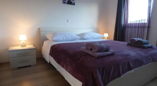 Apartment Villa Octopus, Забронировать Апартаменты/квартира Отели Винишче с бассейном, рядом с Пляж Смоквина, Бассейн