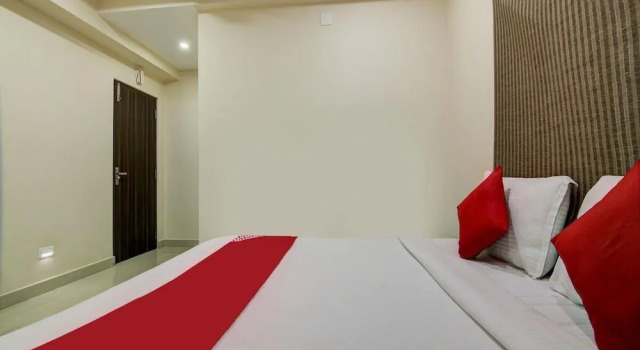 OYO 25048 Aadvik Sai Residency, Забронировать Отель Отели штата Тамилнада с завтраком, Завтраки