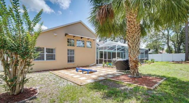 Spring Hill Home w/ Private Pool & Games!, Réserver Maison de vacances Spring Hill Floride