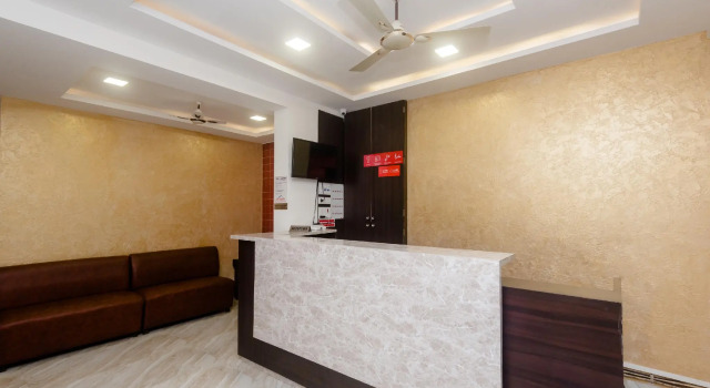 OYO 27896 Everest Inn, Забронировать Отель Отели штата Махараштры с завтраком, Завтраки