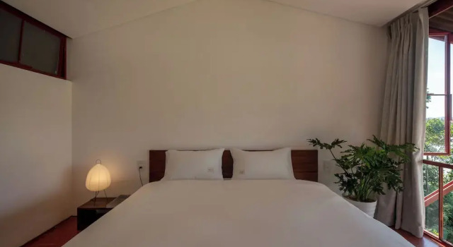 Двухместный номер Standard с балконом Scarlet Pavilion Homestay
