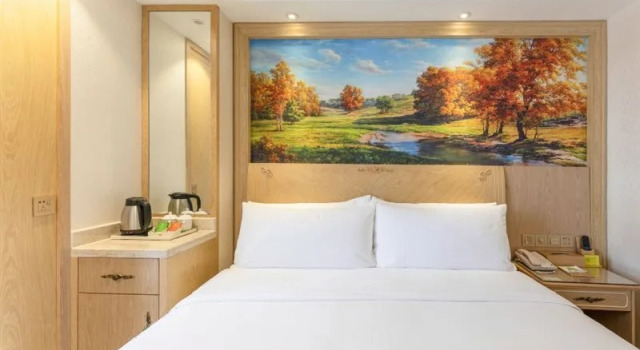 Vienna Hotel (Chongqing Yangjiaping Pedestrian Street Light Rail Station), Book Hotel Chongqing Chongqing Area