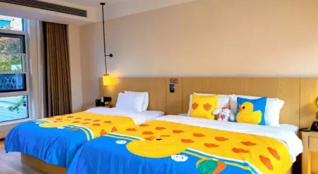 Семейный тент с балконом и с видом на сад Dayu Haitang Boutique Stay Hotel (Taierzhuang Old City Scenic Area)